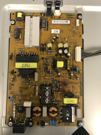 EAX64905701 (2.5) LG 42LA740S použité náhradní díly