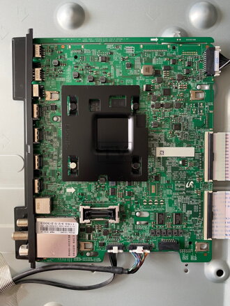 BN41-02636A Samsung UE55Q6FNAT použitý díl poškozený USB