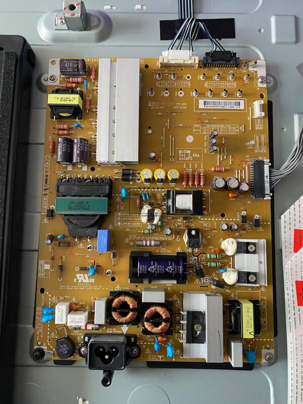 EAX65424001 (2.2) LG 47LB700V použité náhradní díly