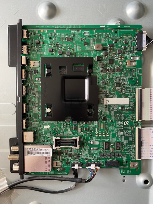 BN41-02636A Samsung UE55Q6FNAT použitý díl poškozený USB